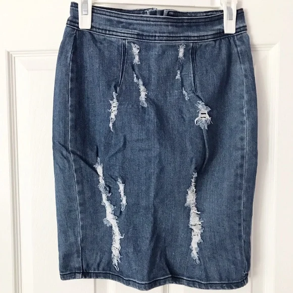 Forever21 blue distress denim skirt - Picture 3 of 7
